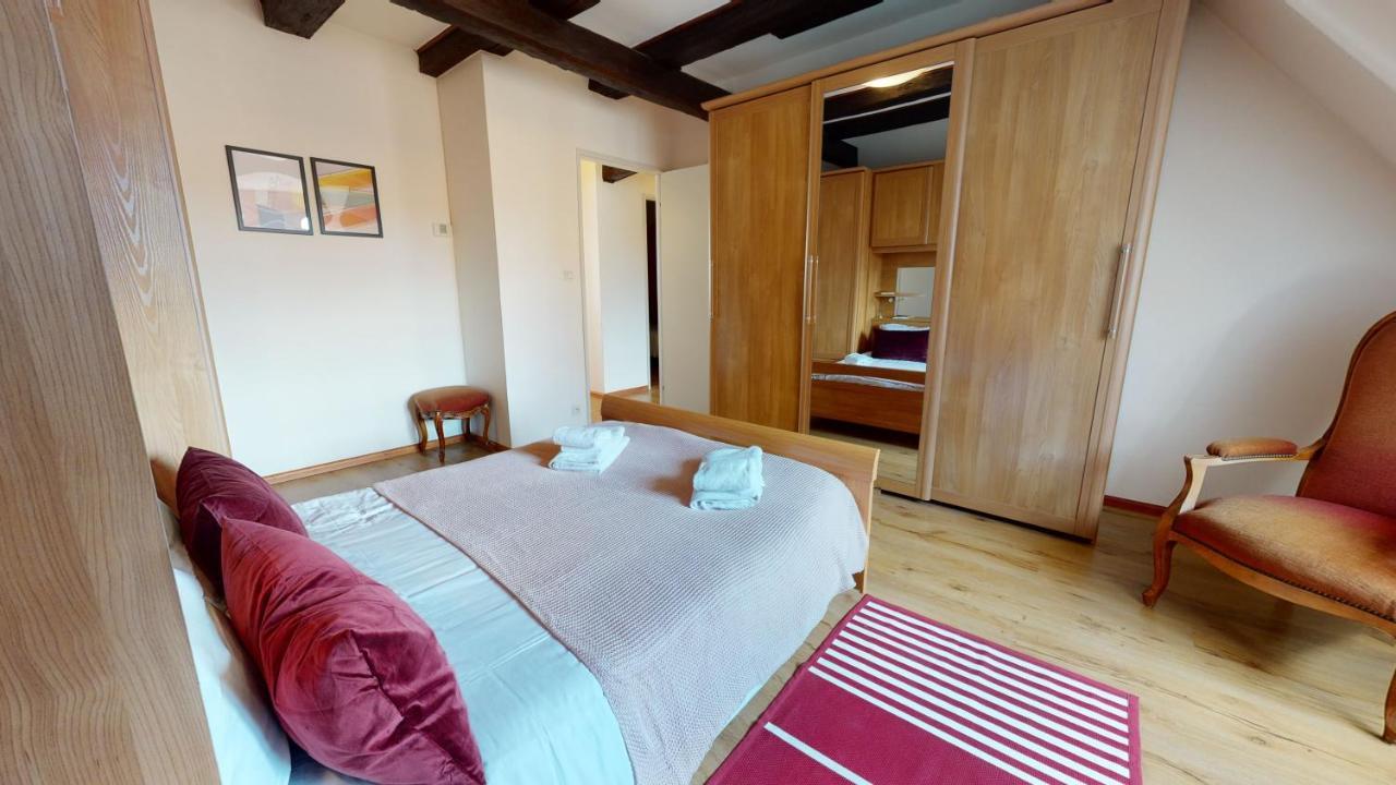 Aux Bijoux De Colmar - Le Saphir - 1 Parking Gratuit Apartment ภายนอก รูปภาพ